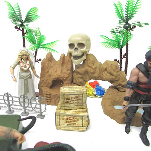 Indiana Jones 18 Piece Play Set with Random Indiana Jones Figures and Themed Accessories